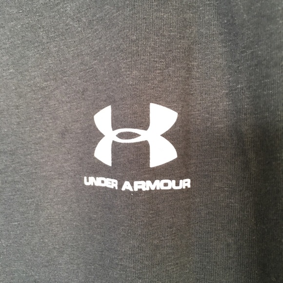 Under Armour Sweatshirt Short Sleeve Hooded Black - Picture 3 of 6